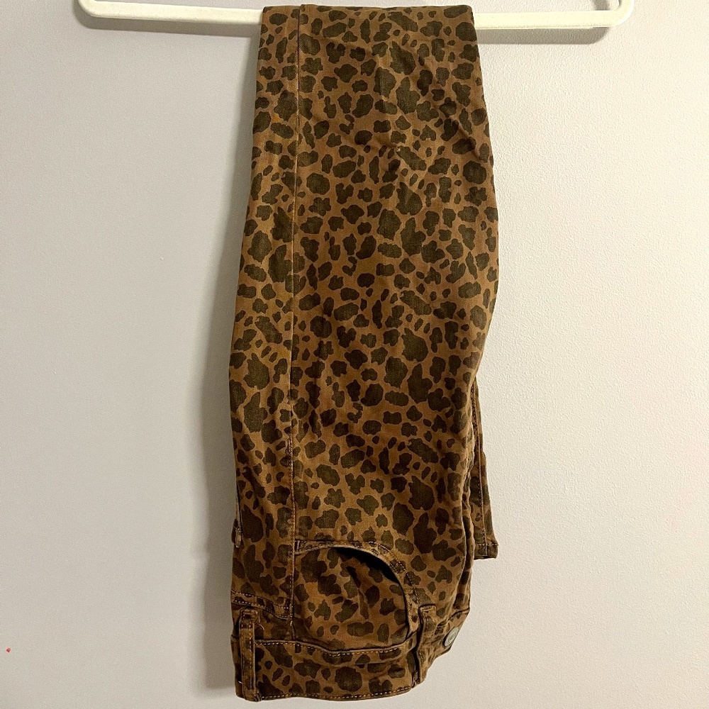 American Eagle Cheetah Skinny Jean